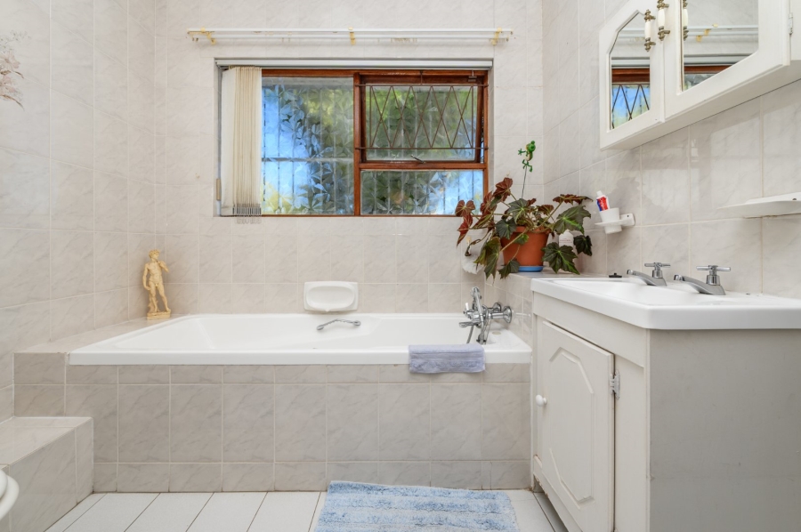 4 Bedroom Property for Sale in Brymore Eastern Cape